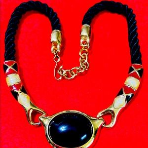 Vintage MONET Necklace.